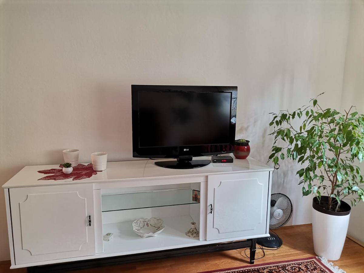 Keližual Apartment Gornji Milanovac Bagian luar foto